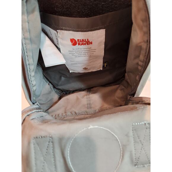 Fjällräven Kånken Mini Backpack Gray w/ Seat Pad Lightweight Classic 10"x8" - Picture 5 of 8